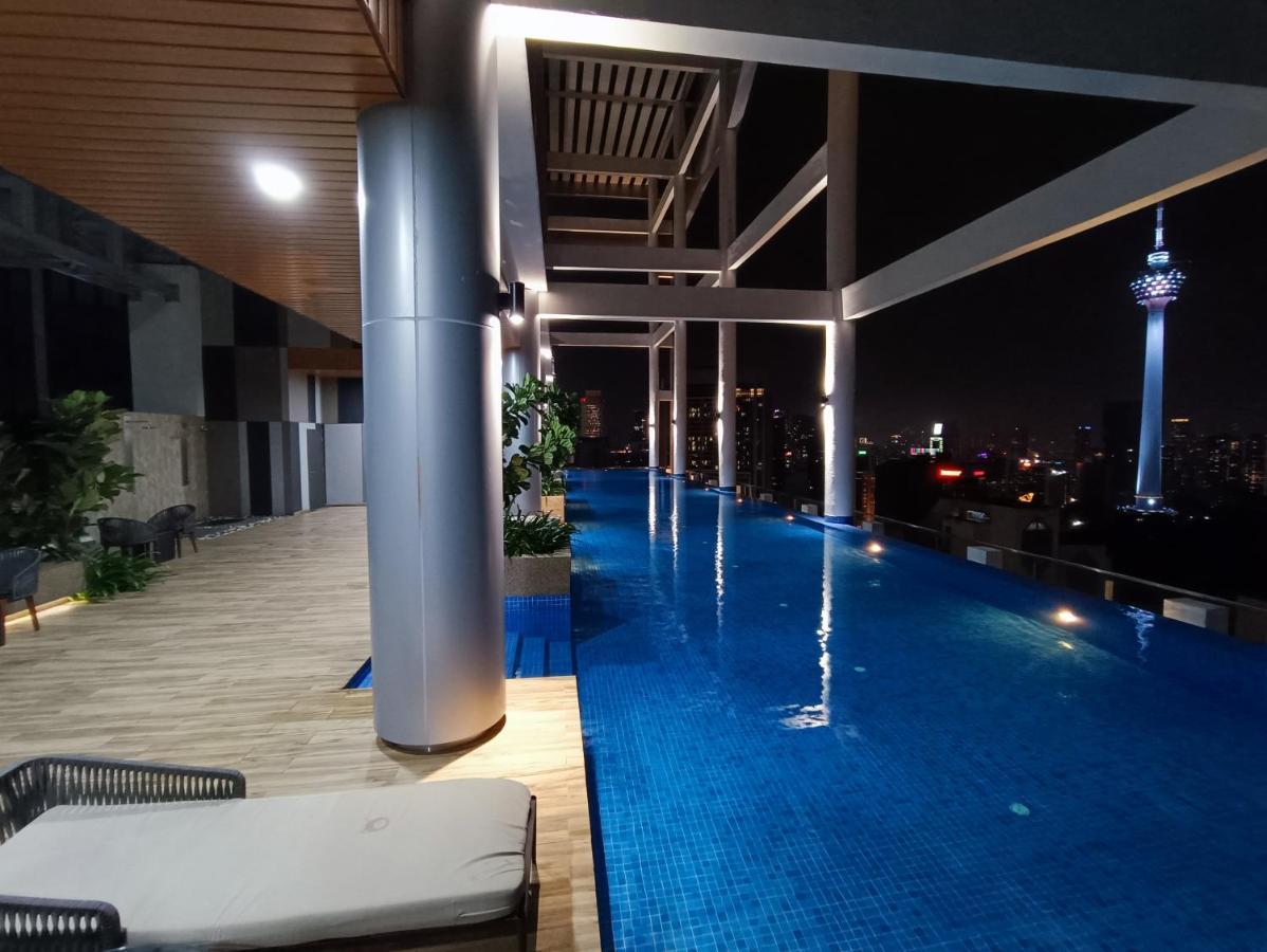شقة Cl 29A Insta Klcc View & Infinity Pool كوالالمبور المظهر الخارجي الصورة